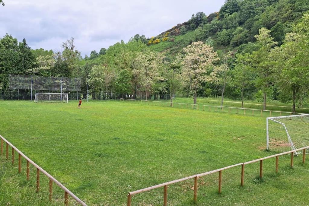 Espectacular Casa Rural En Еспіноса-де-лос-Монтерос Екстер'єр фото