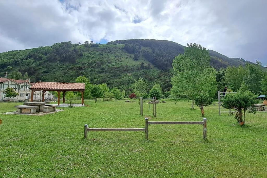 Espectacular Casa Rural En Еспіноса-де-лос-Монтерос Екстер'єр фото